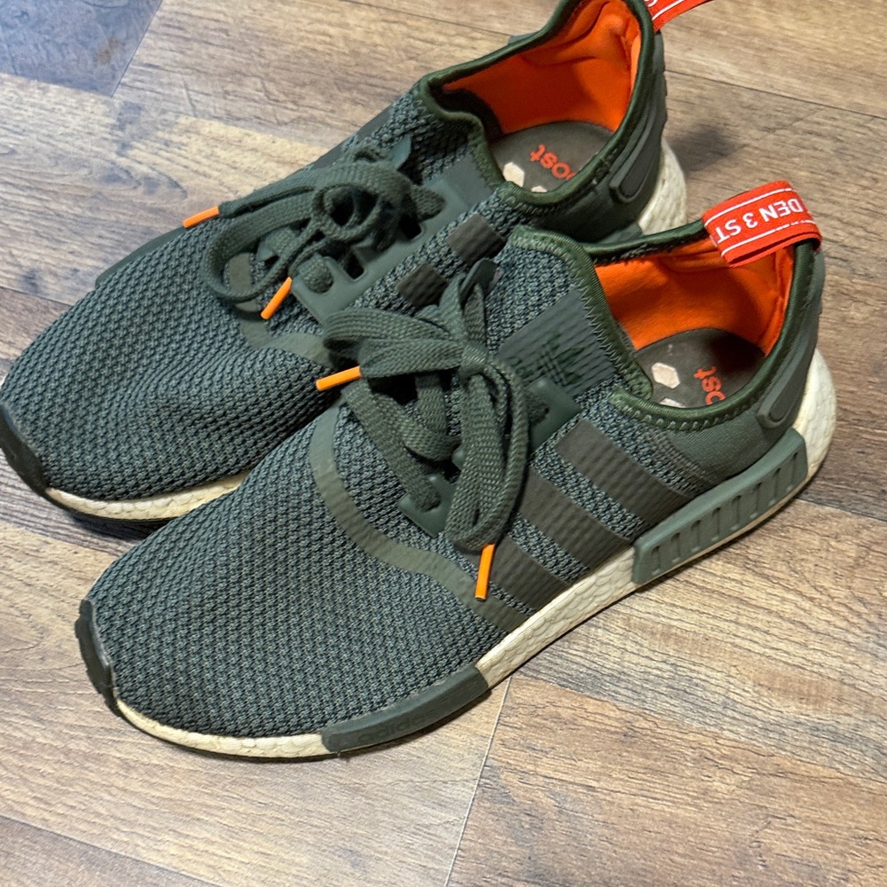 Adidas die weltmarke Dark Green and Orange Athletic Shoes